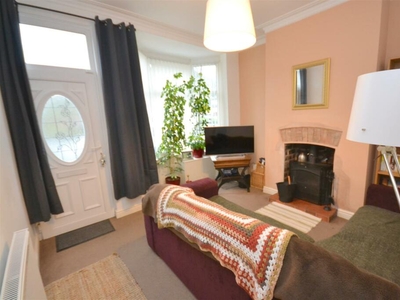 2 bedroom terraced house for rent in Eastbourne Road, Northwood, ST1