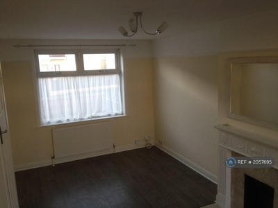 2 bedroom terraced house for rent in Mansfield Street, Bristol, BS3