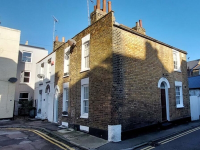 2 bedroom terraced house for rent in Paragon Street, Ramsgate, CT11