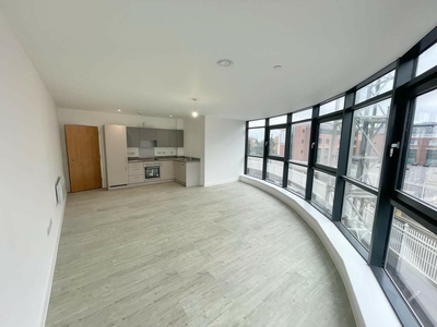 3 bedroom apartment for sale in Salford, Greater Manchester, M50