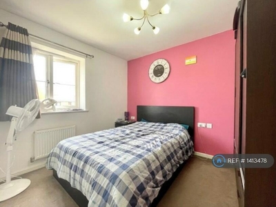 3 bedroom detached house for rent in Canberra Chase, Brooklands, Milton Keynes, MK10
