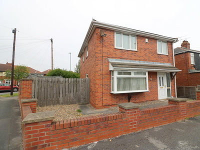 3 bedroom detached house for rent in Louis Drive, Hotham Road South, Hull, HU5