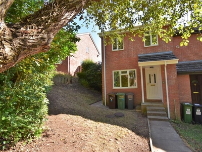 3 bedroom end of terrace house for rent in Linnet Close, Exeter, EX4