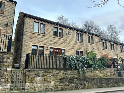 3 bedroom end of terrace house for rent in Parkland Avenue, Longwood, Huddersfield, West Yorkshire, HD3