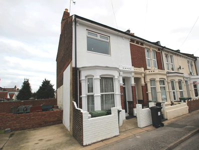 3 bedroom end of terrace house for rent in Powerscourt Road, Portsmouth, Hampshire PO2 7JH, PO2