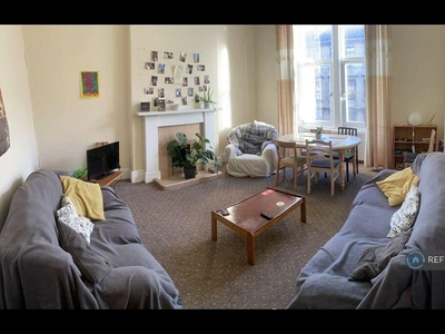 3 bedroom flat for rent in Argyle Street, Glasgow, G3