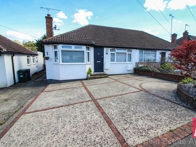 3 bedroom semi-detached bungalow for sale Watford, WD19 5EP