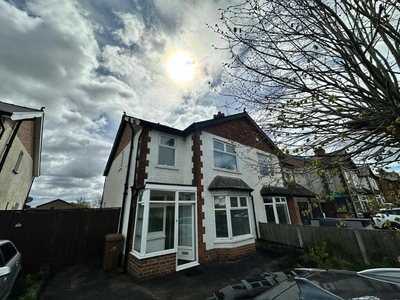 3 bedroom semi-detached house for rent in Uttoxeter Road, Derby, Derbyshire, DE3