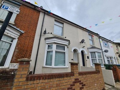 3 bedroom terraced house for rent in Northbrook Road, Southampton, SO14