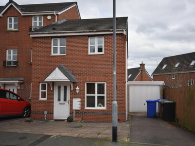 3 bedroom town house for rent in Blithfield Way, Norton Heights, Stoke-on-Trent, ST6