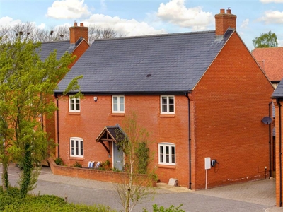 4 bedroom detached house for sale in Paddock View, Old Stratford, Milton Keynes, Northamptonshire, MK19