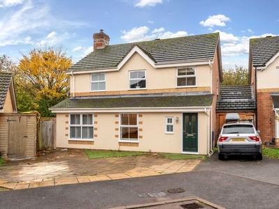 4 bedroom detached house for sale Reading, RG4 8PH