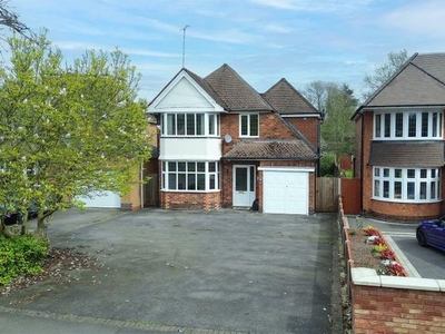 4 bedroom detached house to rent Solihull, B91 1LJ
