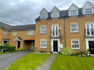 4 bedroom town house for sale in Breezehill, Wootton, Northampton, NN4