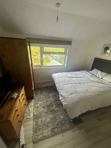 4 bedroom house share to rent London, SE9 6AQ