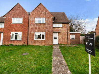 4 bedroom semi-detached house for rent in Fox Lane, Winchester, SO22