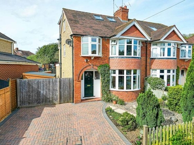 4 bedroom semi-detached house for sale Reading, RG4 7HG