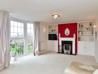 4 bedroom terraced house for sale in Surrenden Park, Brighton, East Sussex, BN1