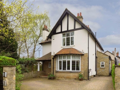 5 bedroom detached house for sale in Detached park facing home in Roundhay, LS8