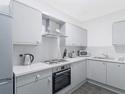 5 bedroom flat for rent in Polwarth Crescent, Polwarth, Edinburgh, EH11
