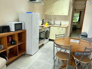 1 bedroom flat for rent in Mill Close, Cardiff, CF14