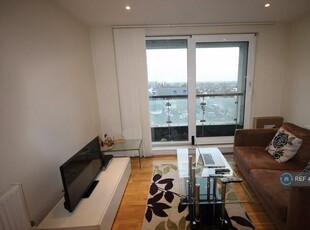 1 bedroom flat for rent in Raphael House, Ilford, IG1