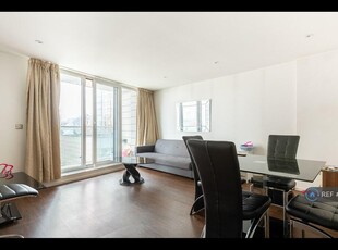 1 bedroom flat for rent in The Oxygen, London, E16