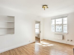 1 bedroom flat for rent in Windsor Road, Ealing, W5