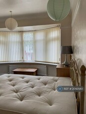 1 bedroom house share for rent in Coleridge Road, Manchester, M16