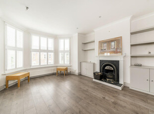 2 bedroom apartment for rent in Radcliffe Avenue, London, NW10