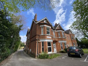 2 bedroom apartment for rent in Wellington Road, BOURNEMOUTH, BH8