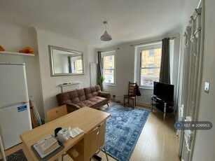 2 bedroom flat for rent in Anglo Terrace, Bath, BA1