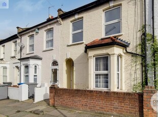 2 bedroom flat for rent in Chaplin Road, Dollis Hill NW2
