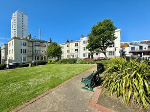2 bedroom flat for rent in Clarence Square, Brighton, BN1 2ED, BN1