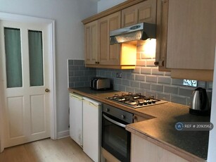 2 bedroom flat for rent in Heaton, Newcastle Upon Tyne, NE6