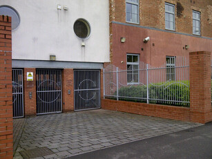 2 bedroom flat for rent in Junior Street, Leicester, Leicestershire, LE1