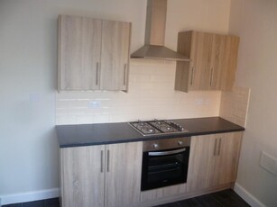 2 bedroom flat for rent in Mansfield Road, Daybrook,Nottingham,NG5