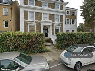2 bedroom flat for rent in Tyrwhitt Road, London, SE4