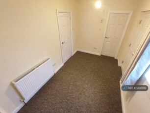 2 bedroom flat for rent in Wilshire Avenue, Hanham, Bristol, BS15