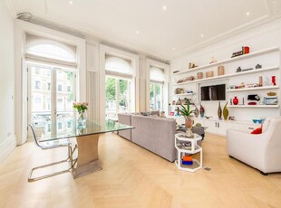 2 bedroom Flat for sale in Emperors Gate, South Kensington SW7