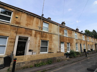 2 bedroom terraced house for rent in Manor Road , Bath , BA1