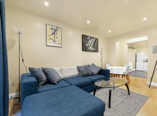 3 bedroom apartment for rent in Clerkenwell Road, EC1M