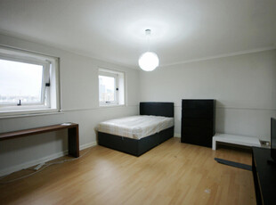 3 bedroom apartment for rent in Gillfoot, Hampstead Road, London, NW1