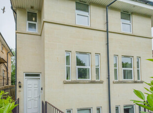 3 bedroom apartment for rent in Lower Oldfield Park, Bath, BA2