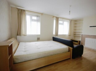 3 bedroom apartment for rent in Marquis Road, Camden, NW1