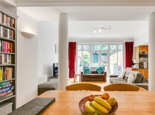 3 bedroom apartment for rent in Pembridge Villas, London, W11