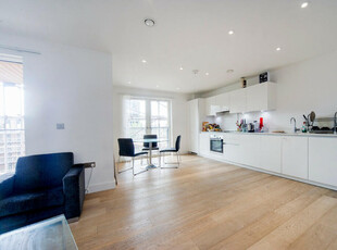 3 bedroom flat for rent in Cube Building, 17-22 Wenlock Road, London, N1