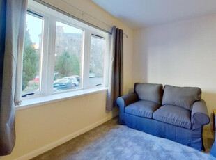 3 bedroom flat for rent in Page Street, London, SW1P