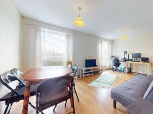 3 bedroom flat to rent London, SW18 5AX