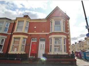 3 bedroom house for rent in Connaught Road , L7